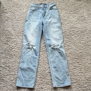 Hollister Ultra High Rise Dad Jean sz 24